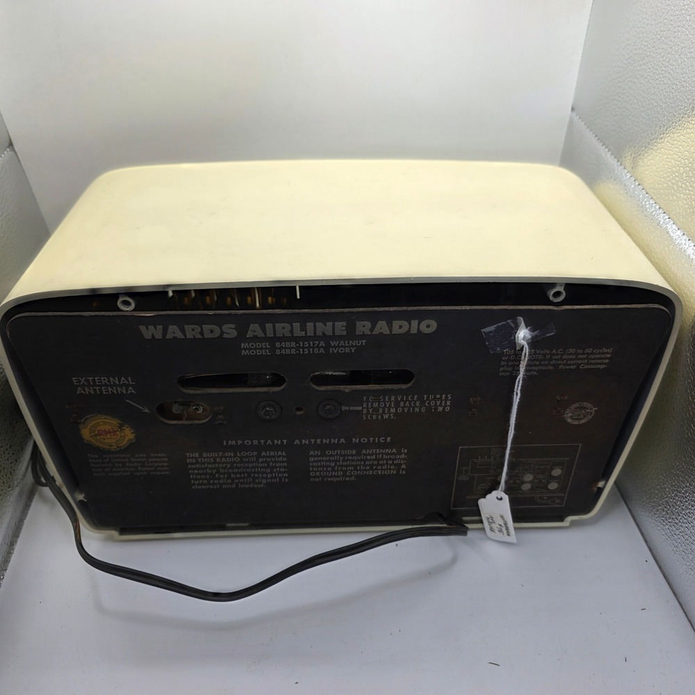 1948 Wards Airline 84BR-1518A Ivory Tube AM Radio Montgomery Ward WORKING - Picture 5 of 9